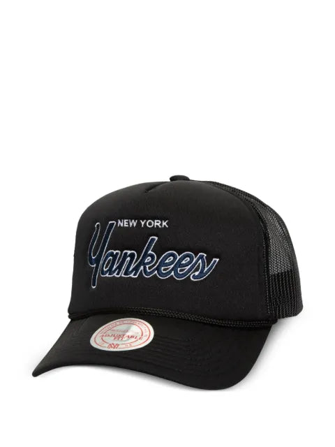 Mitchell & Ness New York Yankees MLB Script Trucker baseball cap