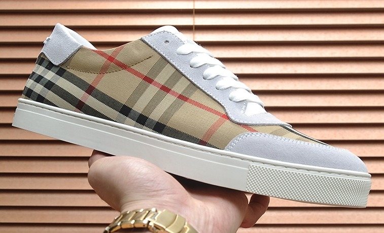 Burberry White and Beige Plaid Low-Top Sneakers