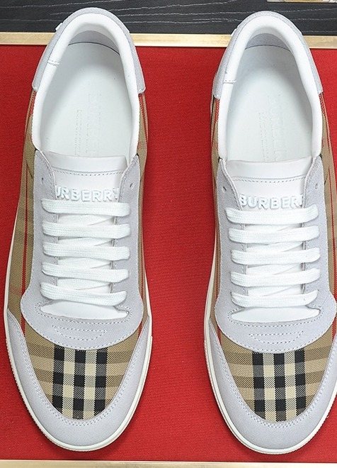 Burberry White and Beige Plaid Low-Top Sneakers