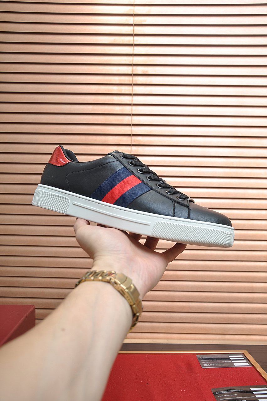 Gucci Striped Low-Top Sneakers